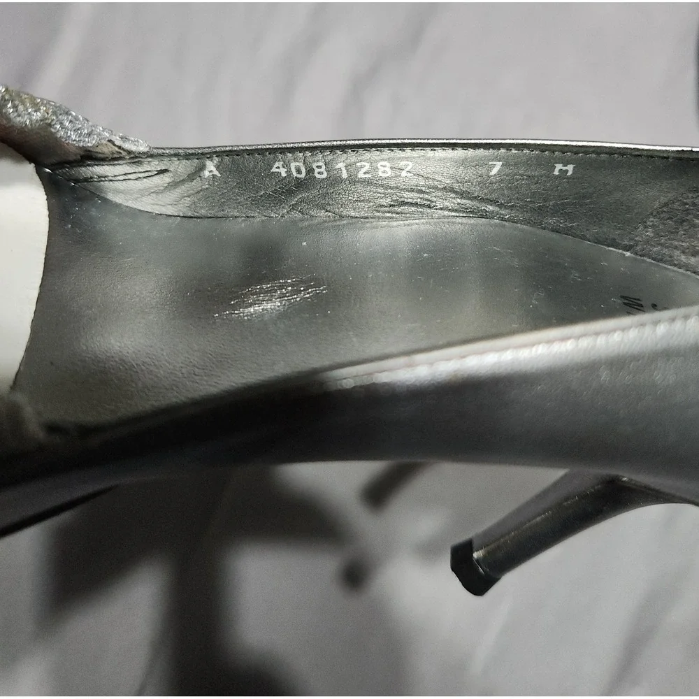 Stuart Weitzman Silver Lace Peep Toe Kitten Heels Evening Pumps Womens 7 M